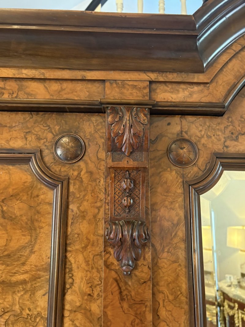 Outstanding Quality Large Antique Victorian Unusual Carved Burr Walnut 3 Door Wardrobe - Image 12